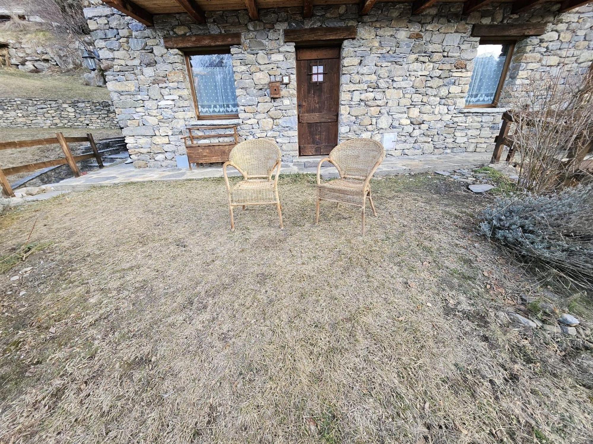 Relax Mountain Apartment La Salle Exterior photo