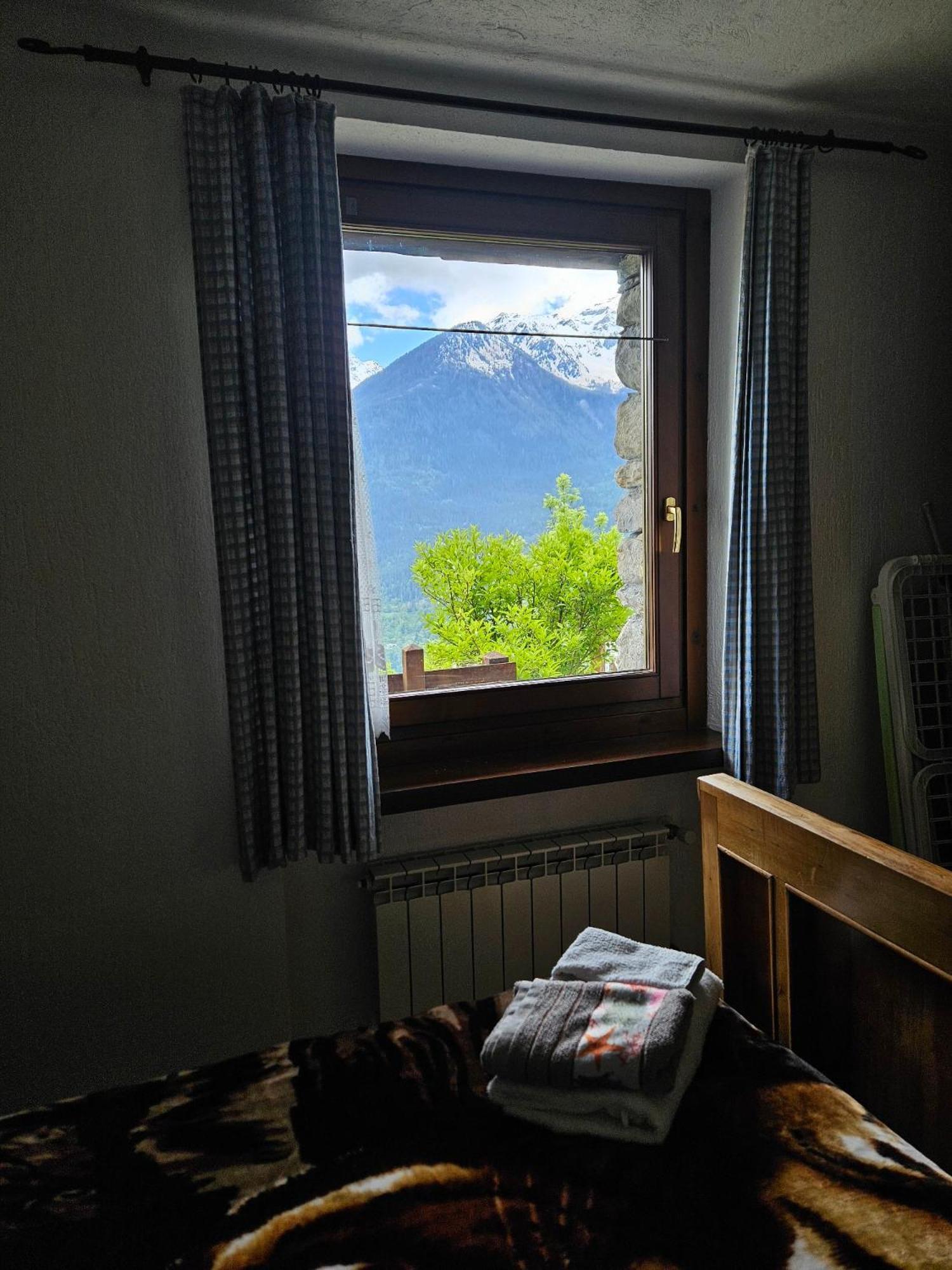 Relax Mountain Apartment La Salle Exterior photo