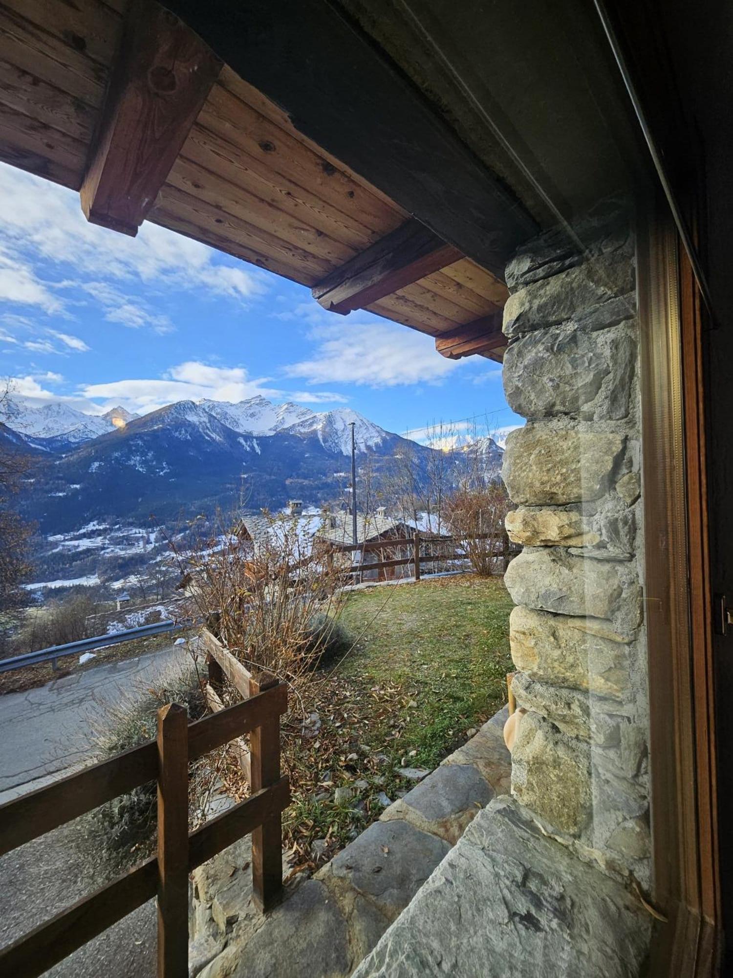 Relax Mountain Apartment La Salle Exterior photo